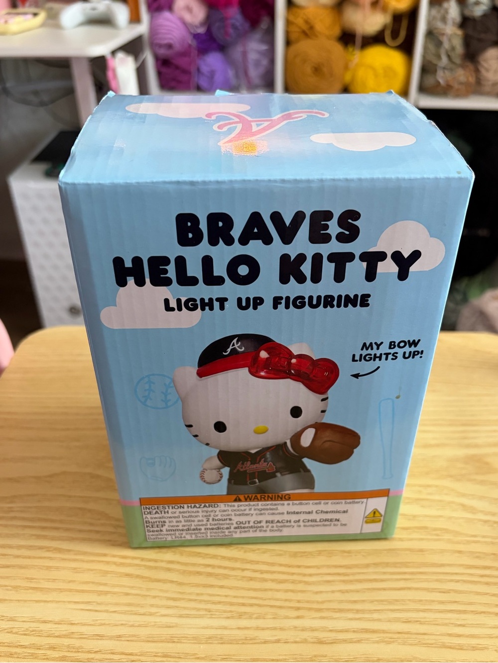 Atlanta Braves Hello Kitty Light Up Figurine NIB Sanrio MLB Collectible - Picture 3 of 4
